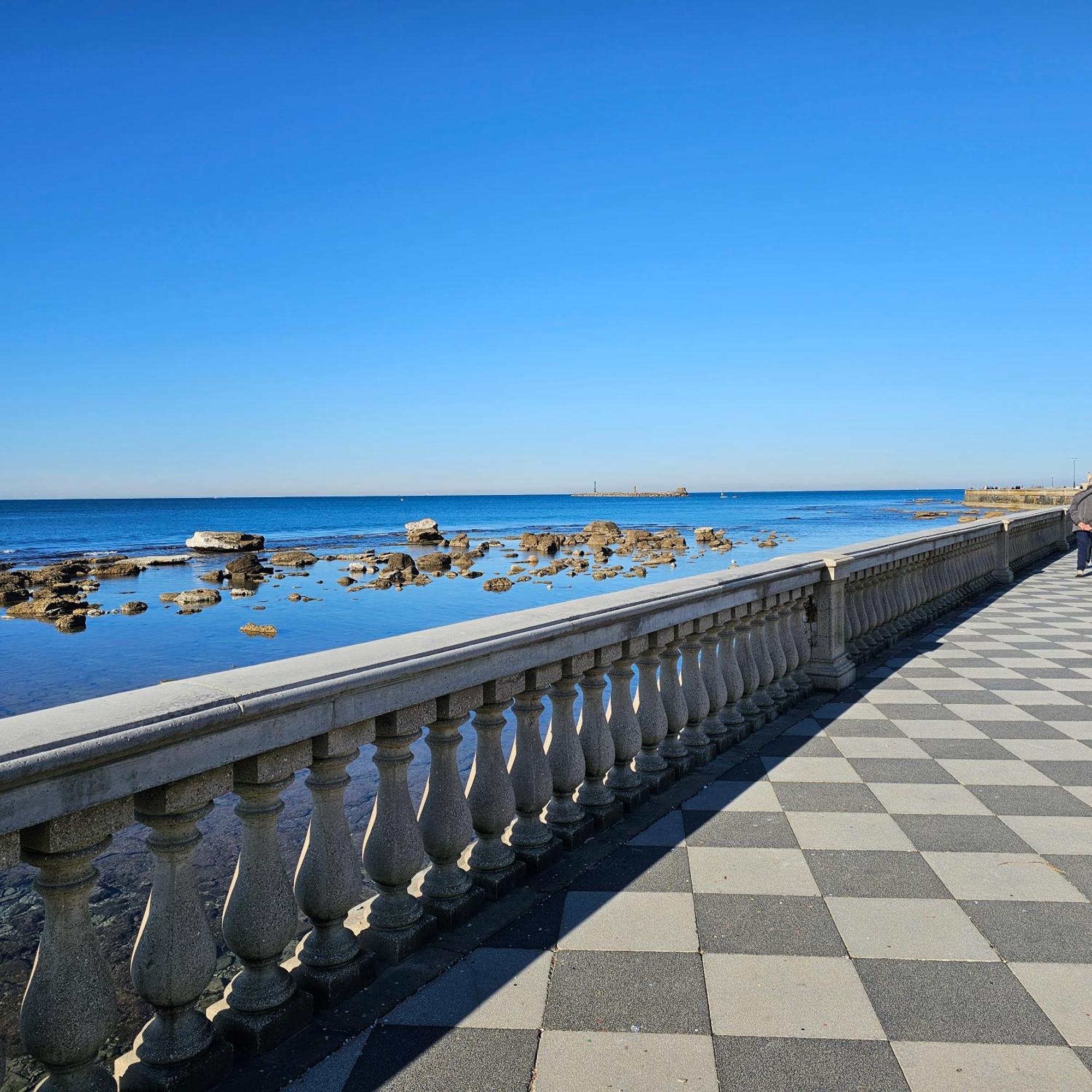 Апартаменты Sunnyside Accademia Ливорно Экстерьер фото